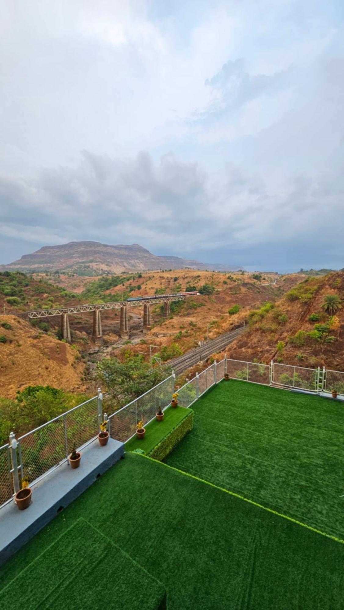 Oxi Valley Resort Igatpuri Exterior foto